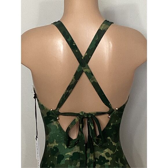 New. Robin Piccone Army camouflage plunge swimsuit. Regularly $168. Size 8 - Picture 10 of 14